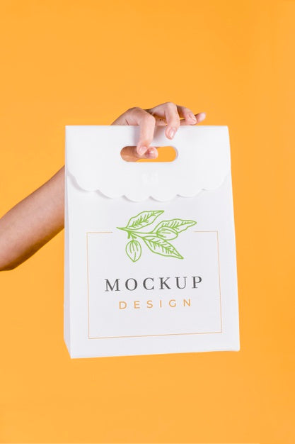 Free Paper Bag Concept Mock-Up Psd