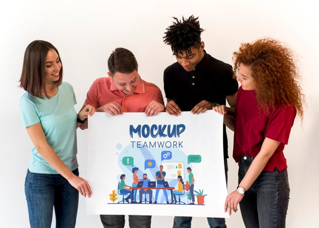 Free People Looking At Teamwork Mock-Up Psd