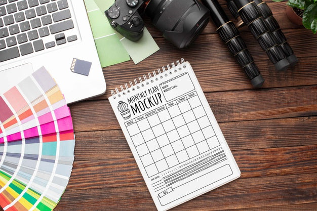 Free Photographer Workshop With Notebook Mock-Up Psd