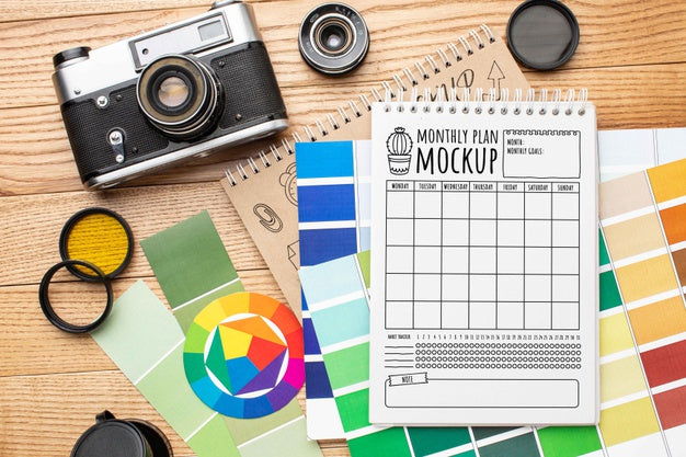 Free Photographer Workshop With Notebook Mock-Up Psd