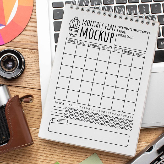 Free Photographer Workshop With Notebook Mock-Up Psd