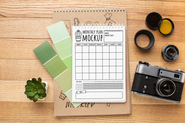 Free Photographer Workshop With Notebook Mock-Up Psd