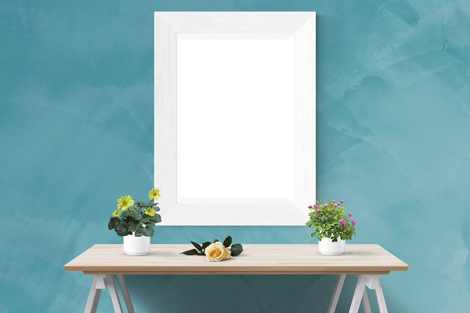 Free Artistic Photo Mockup of a Classic Frame