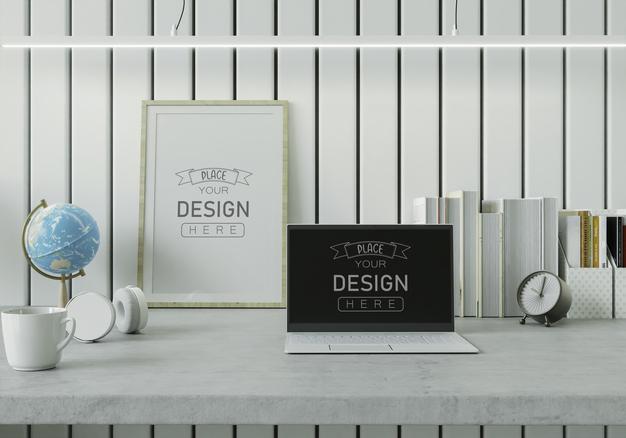 Free Poster Frame In Living Room Mockup Psd