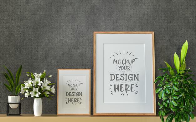 Free Poster Frame In Living Room Mockup Psd