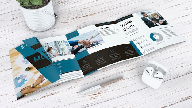 Free Quadfold Brochure Mockup Psd