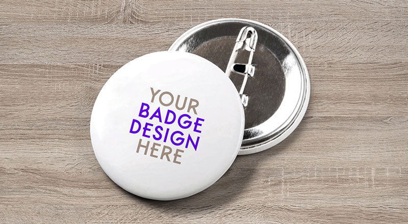 Free Realistic Pin Button Badge Mockup Psd