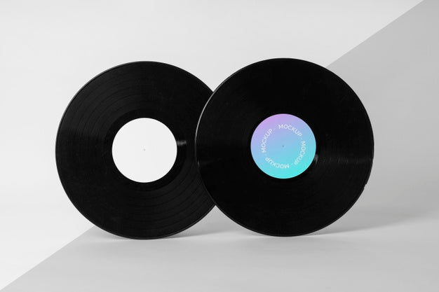 Free Retro Vinyl Disk With Abstract Packaging Mock-Up Psd