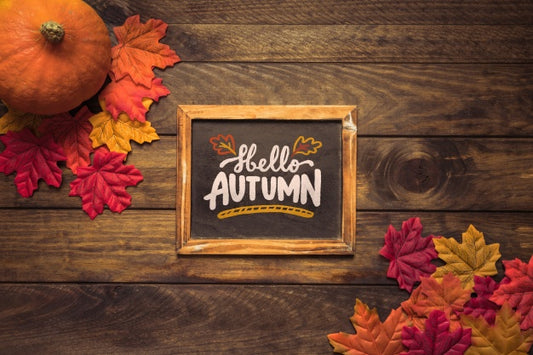 Free Slate Mockup With Autumn Concept Psd