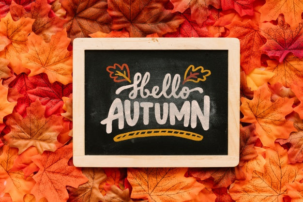 Free Slate Mockup With Autumn Concept Psd