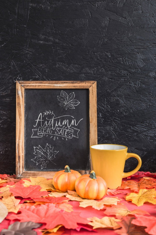 Free Slate Mockup With Autumn Concept Psd