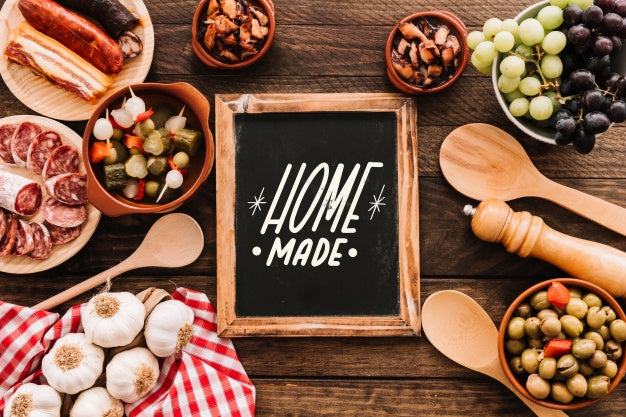 Free Slate Mockup With Traditional Spanish Food Psd