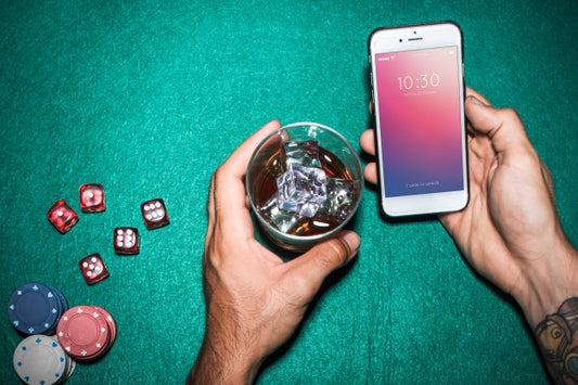 Free Smartphone Mockup With Casino Concept Psd