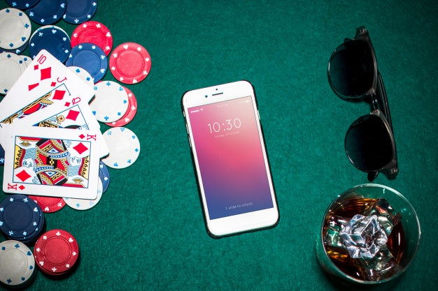 Free Smartphone Mockup With Casino Concept Psd