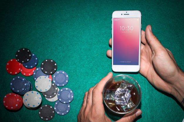 Free Smartphone Mockup With Casino Concept Psd