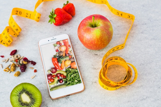 Free Smartphone Mockup With Healthy Food Concept Psd