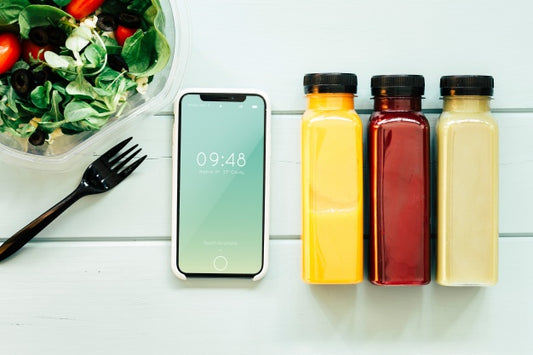 Free Smartphone Mockup With Healthy Food Psd