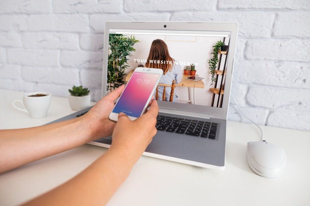 Free Smartphone Mockup With Laptop Psd