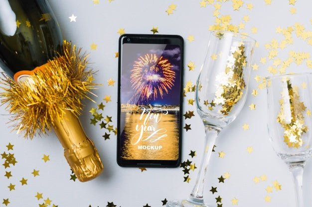 Free Smartphone Mockup With New Year Decoration Psd
