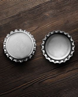 Free Soft Drink Bottle Cap Mockup Psd