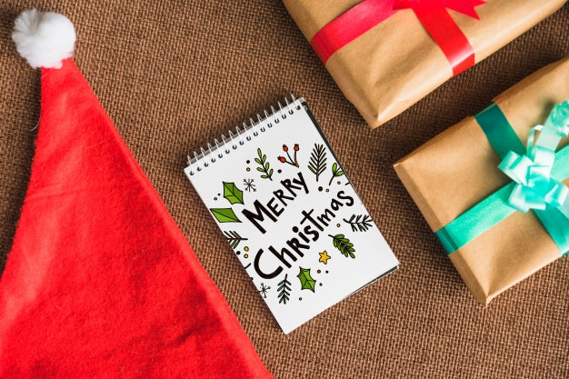 Free Spiral Notebook Mockup With Christmas Concept Psd