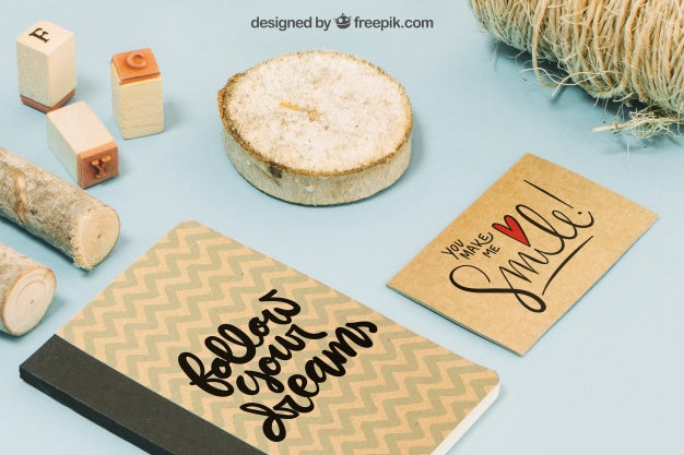 Free Stationery Cardboard Concept Psd