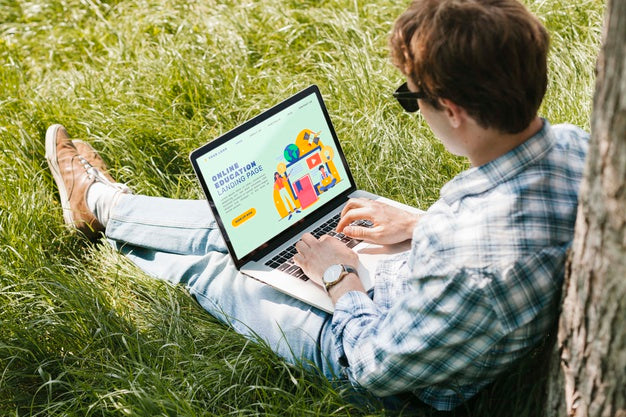 Free Student Enjoying Study Outdoors Psd