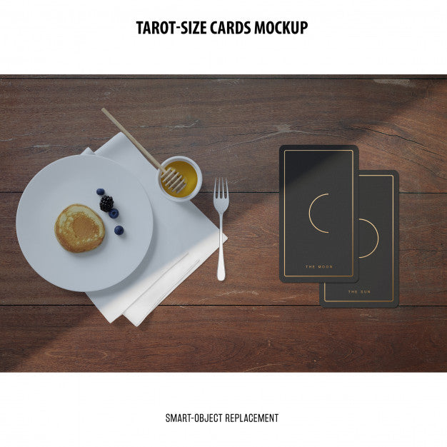 Free Tarot Card With Foil Stamping Mockup Psd