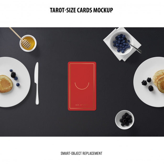 Free Tarot Card With Foil Stamping Mockup Psd