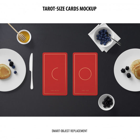 Free Tarot Card With Foil Stamping Mockup Psd