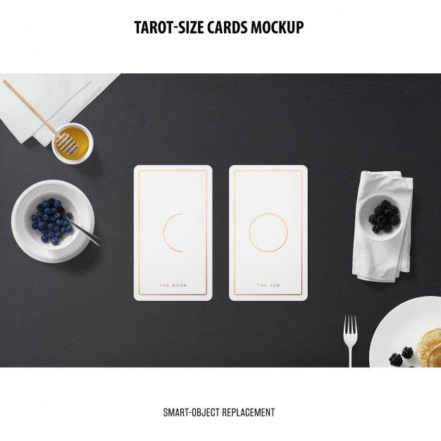 Free Tarot Card With Foil Stamping Mockup Psd