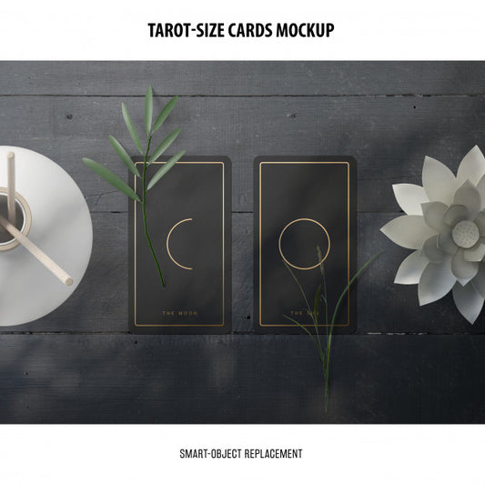 Free Tarot Card With Foil Stamping Mockup Psd