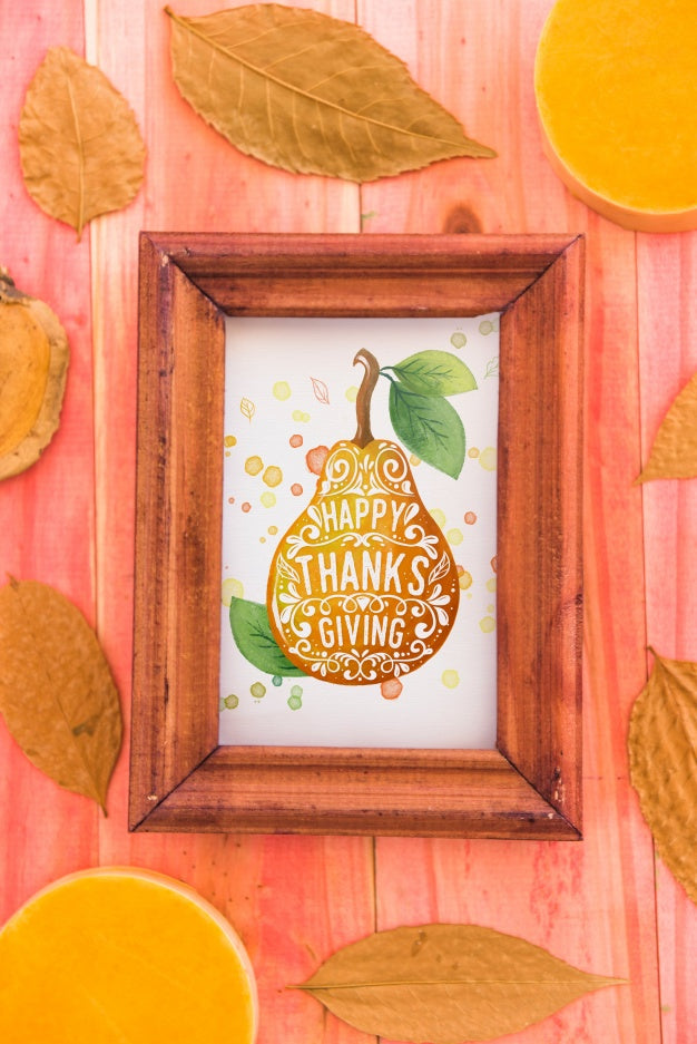 Free Thanksgiving Mockup With Frame Psd