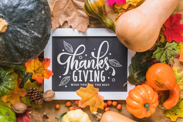 Free Thanksgiving Mockup With Slate Psd