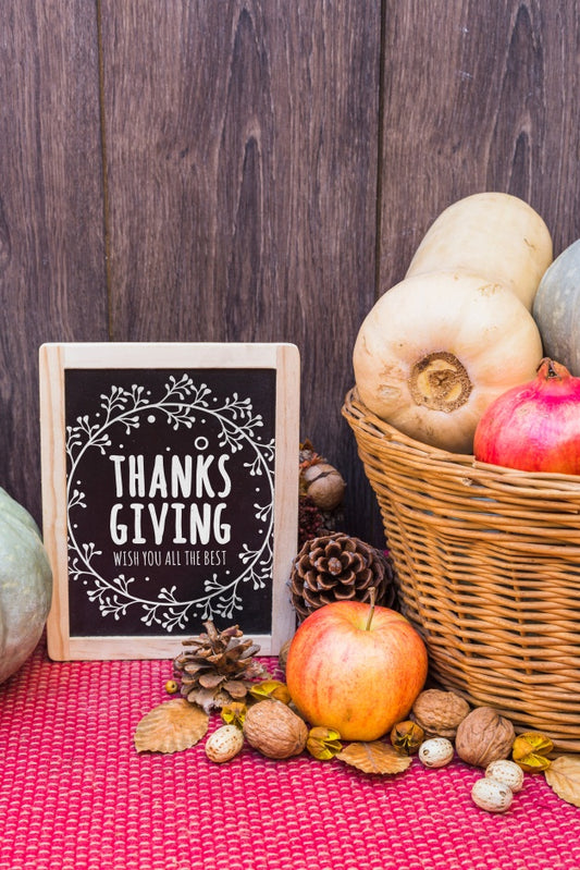 Free Thanksgiving Mockup With Slate Psd