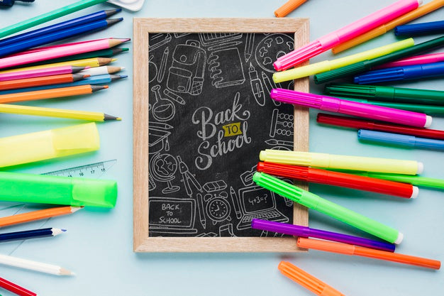 Free Top View Back To School With Chalkboard Psd