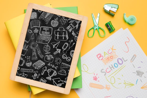 Free Top View Back To School With Chalkboard Psd