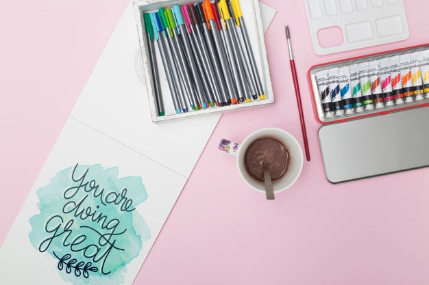 Free Top View Colorful Pens With Tempera Psd