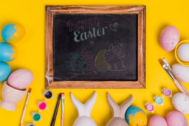 Free Top View Easter Composition With Slate Psd