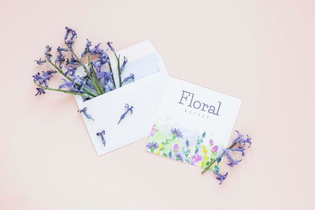 Free Top View Flowers With Copy Space Psd