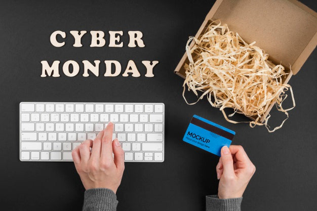 Free Top View Of Cyber Monday Concept Mock-Up Psd