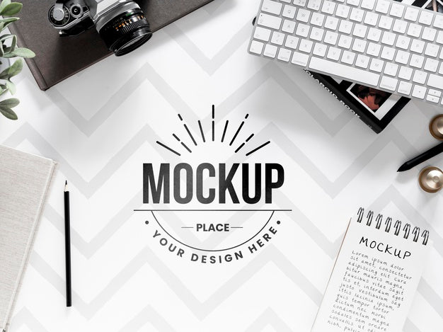 Free Top View Of Desk Concept Mock-Up Psd