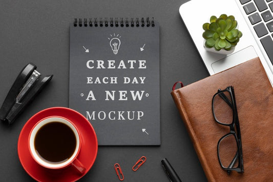 Free Top View Of Desk Concept Mock-Up Psd