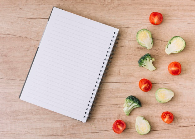 Free Top View Vegetables On Table Psd