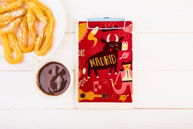 Free Traditional Spanish Food Mockup With Clipboard Psd