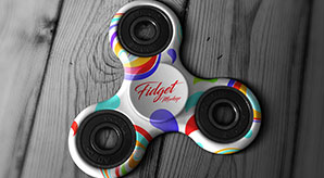 Free Tri-Fidget Spinner Hand Toy Mockup Psd