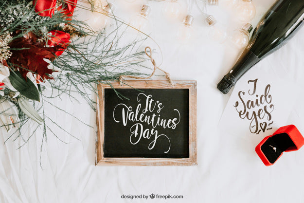 Free Valentine Elements And Frame Mockup Psd