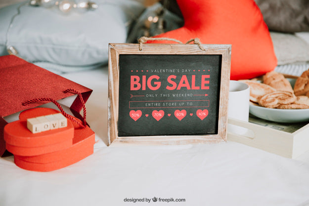 Free Valentine Frame Mockup Psd