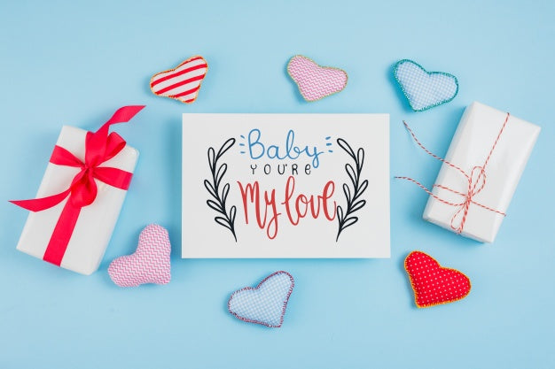 Free Valentines Card Mockup With Presents Psd