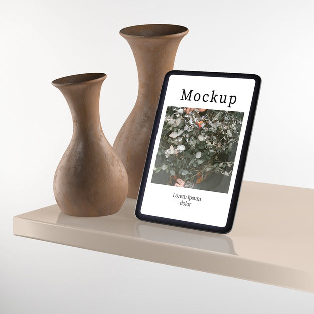 Free Vases On Table Decoration Psd